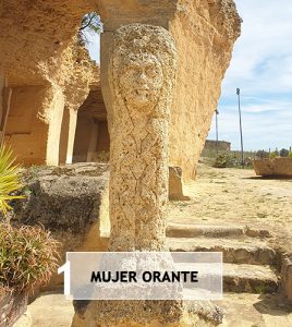 Mujer orante